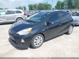 Toyota Prius C JTDKDTB33E1067991 fotografie