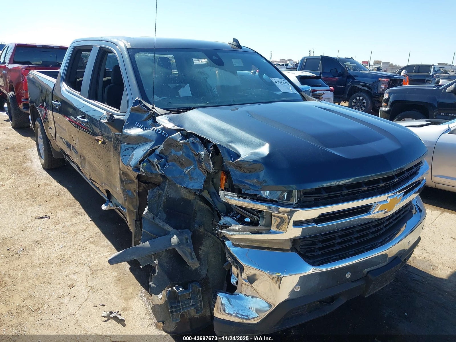 2021 CHEVROLET SILVERADO 1500 4WD  STANDARD BED LT