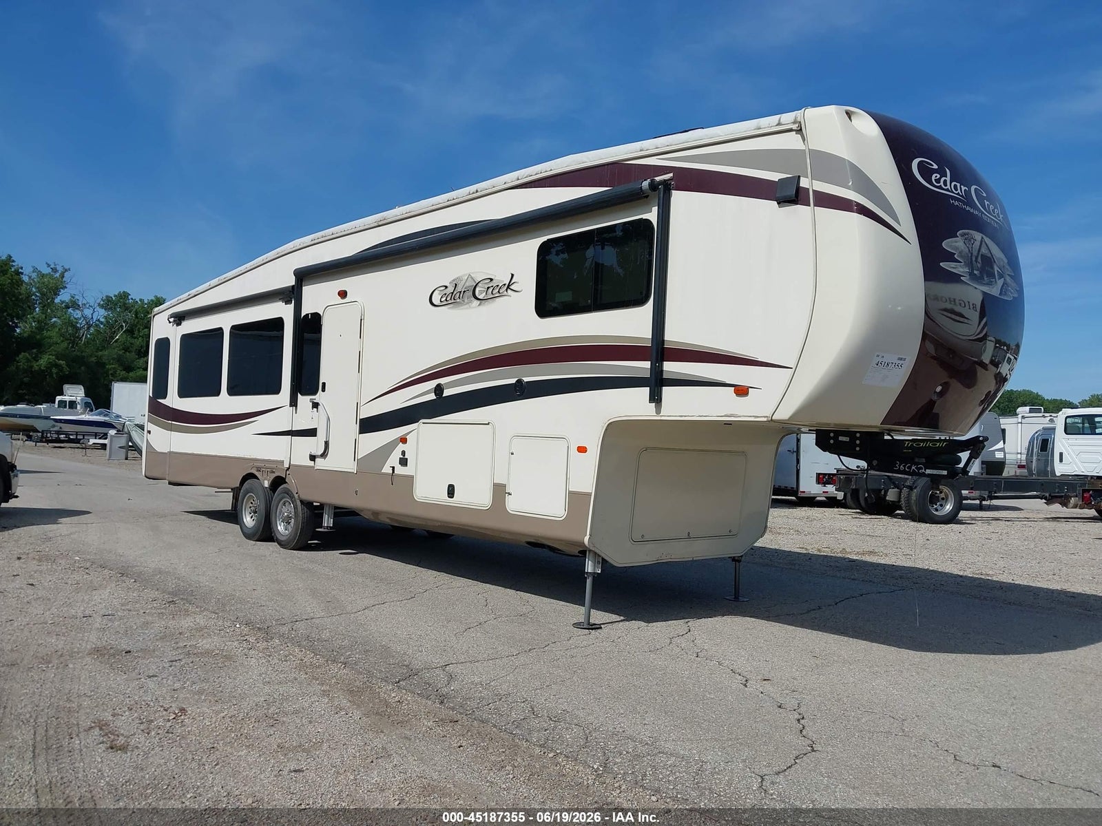 2018 KEYSTONE CEDAR CREEK