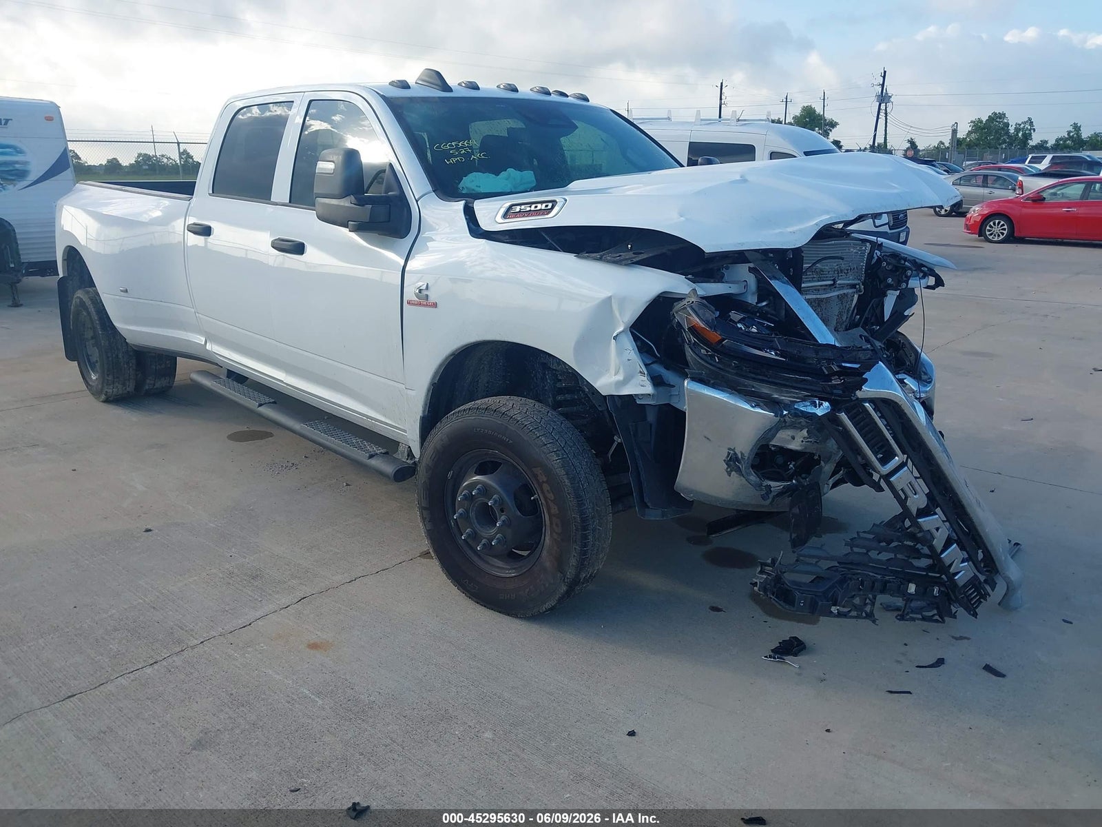2026 RAM 3500 TRADESMAN 4X4 8' BOX