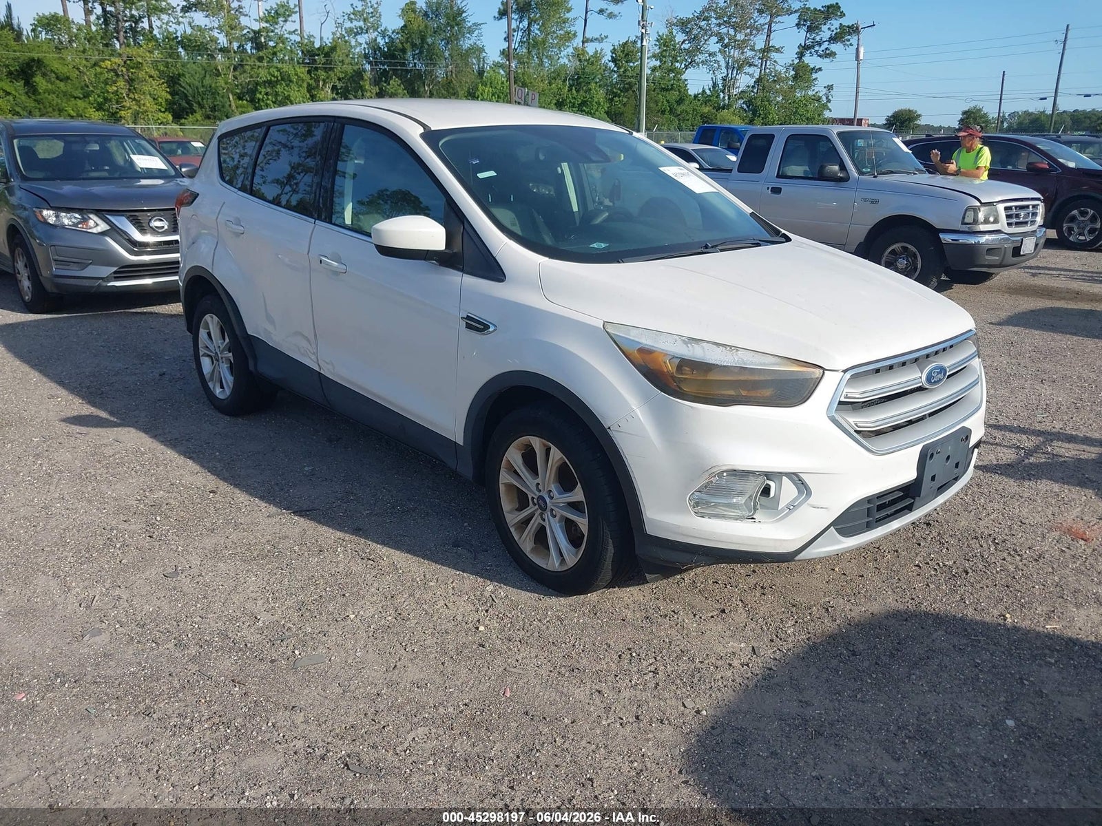 2019 FORD ESCAPE SE