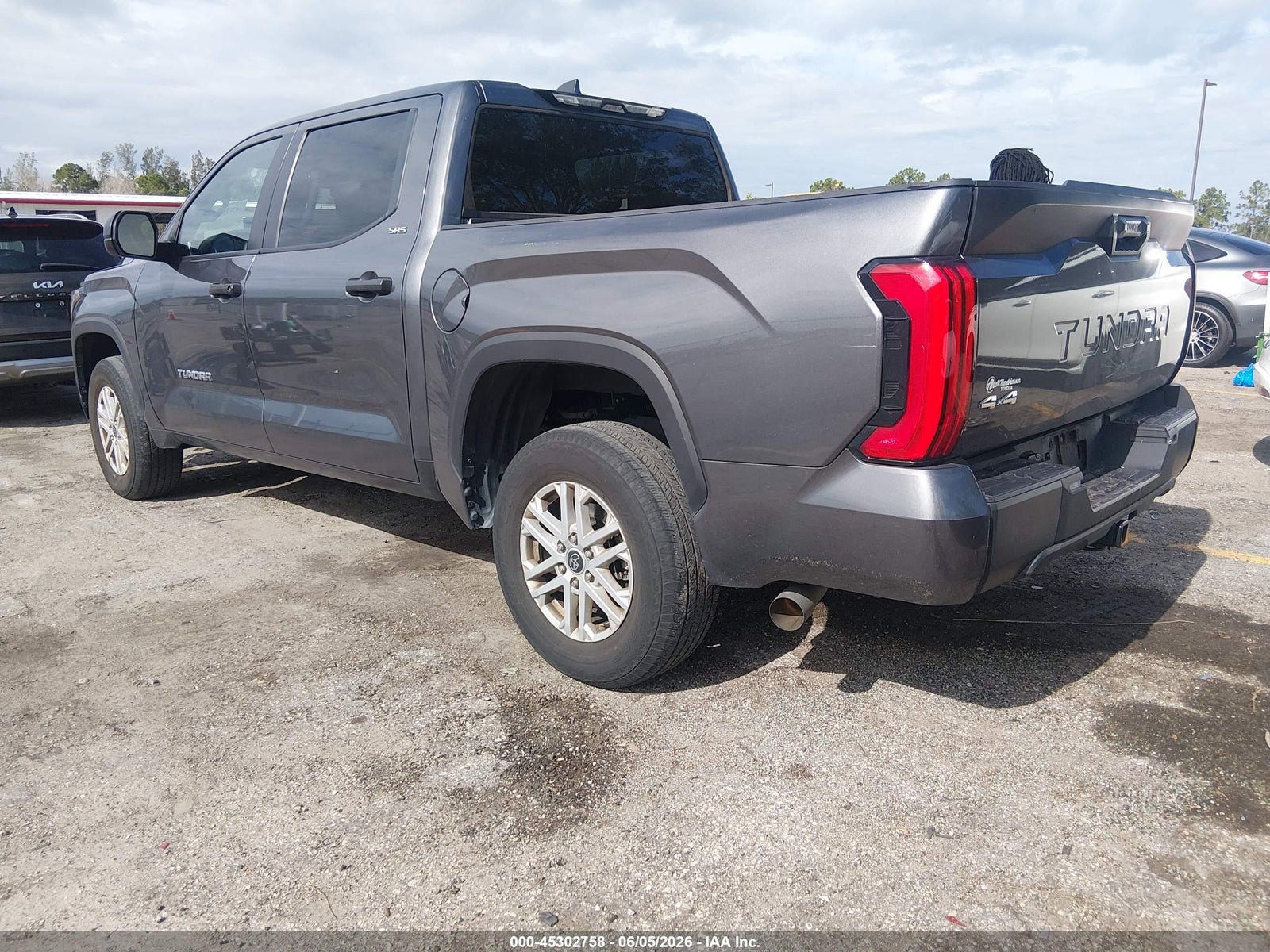 2024 Toyota Tundra, auction photo 3