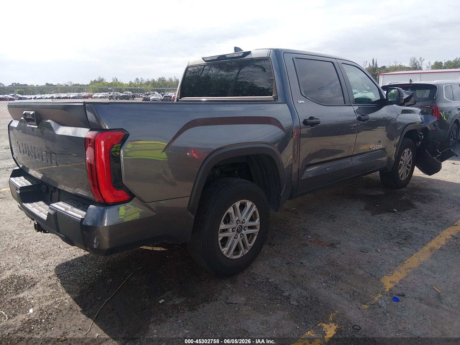 2024 Toyota Tundra, auction photo 4