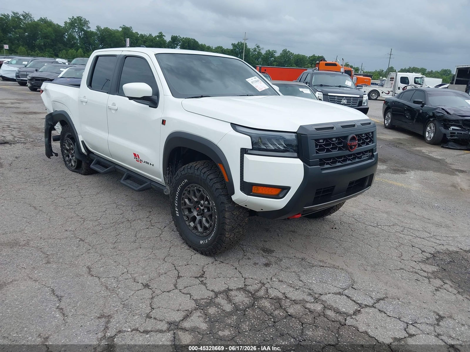 2026 NISSAN FRONTIER PRO-4X 4X4