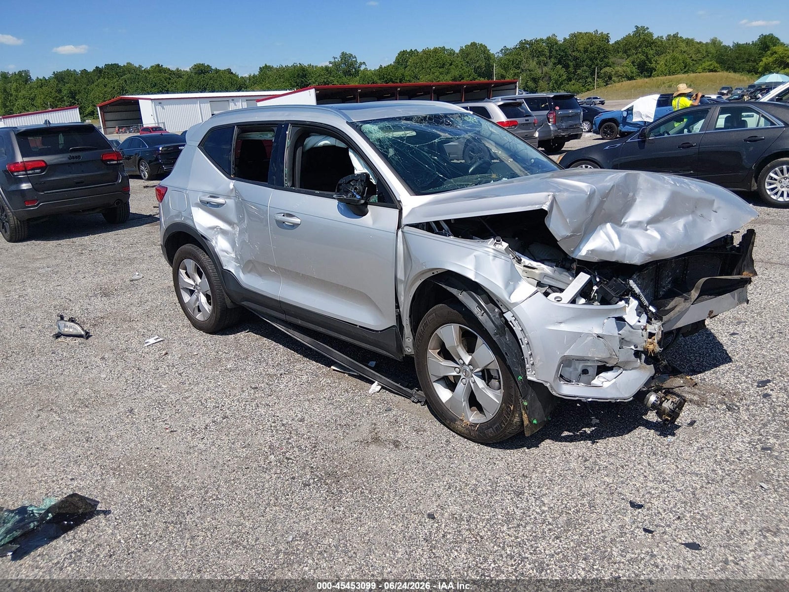 2019 VOLVO XC40 T5 MOMENTUM