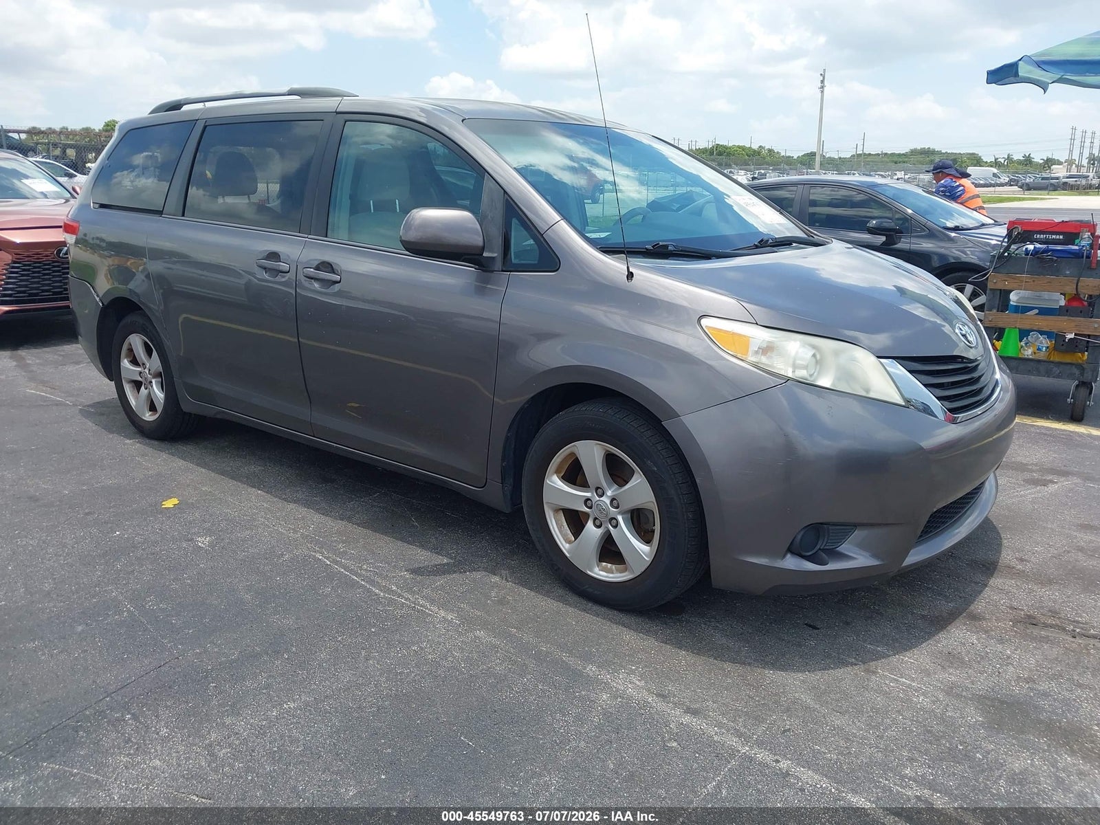 2014 TOYOTA SIENNA LE V6 8 PASSENGER