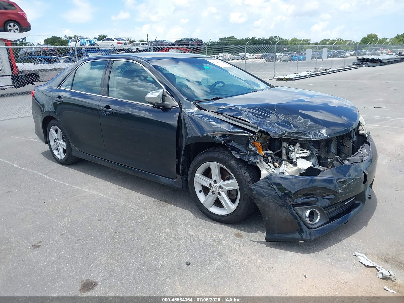 2012 TOYOTA CAMRY SE