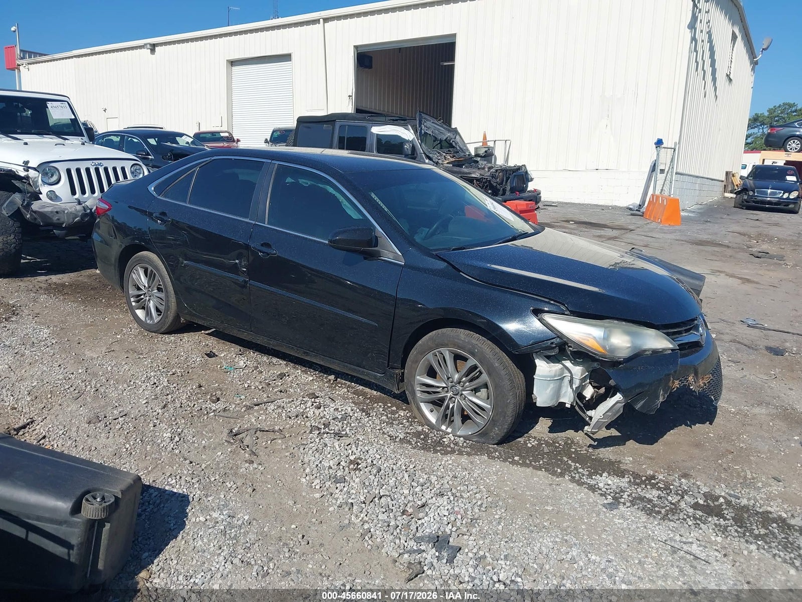 2017 TOYOTA CAMRY SE