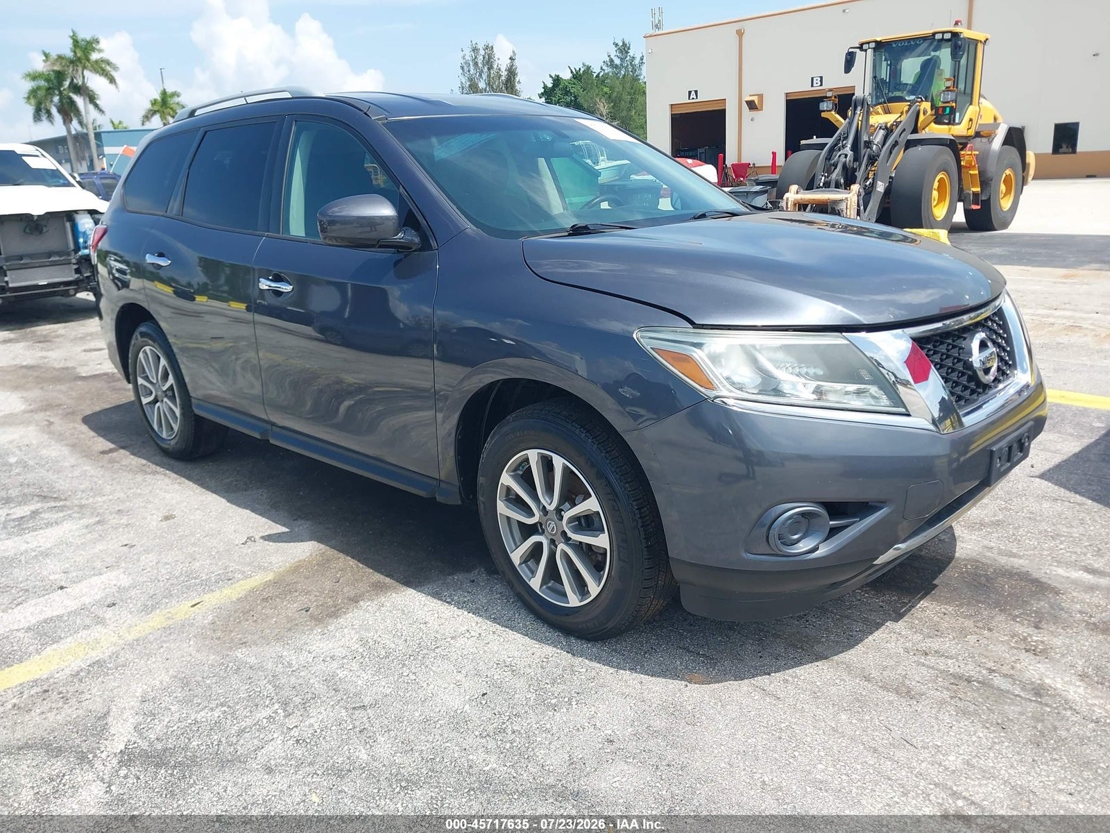 2013 NISSAN PATHFINDER SV