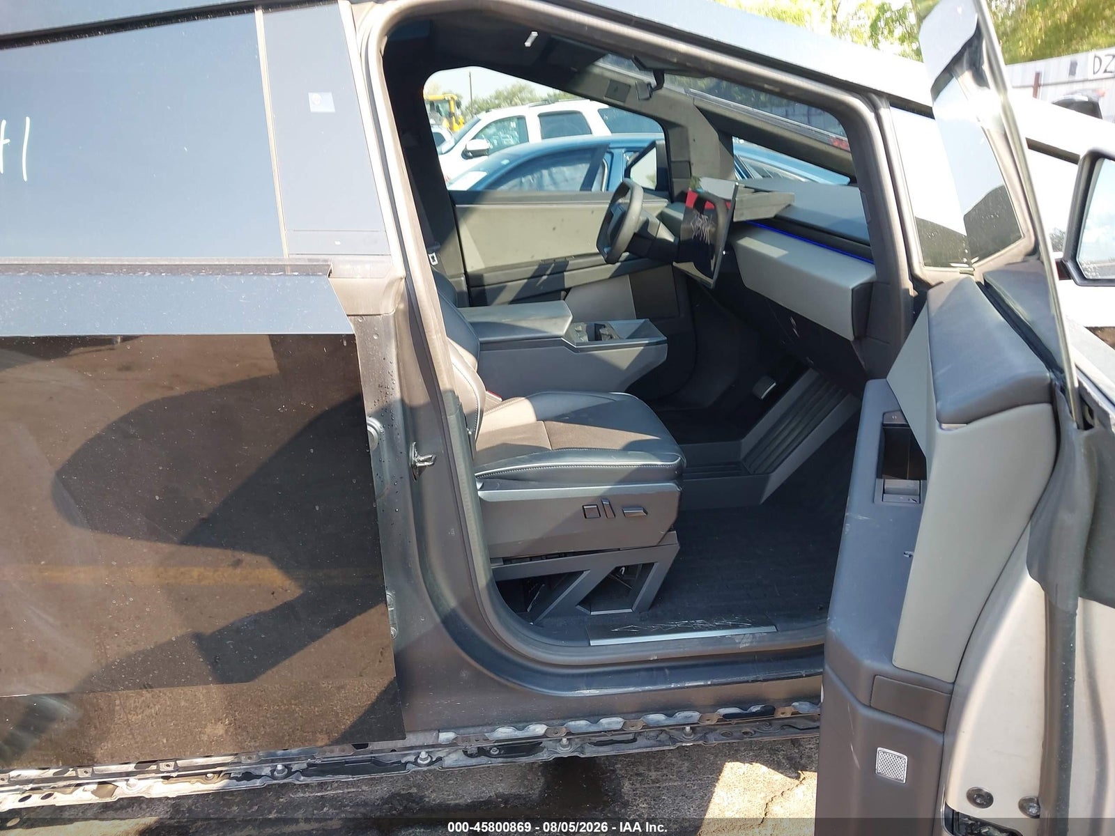 2024 Tesla Cybertruck - $ 41 750 | VIN 7G2CEHED1RA035941