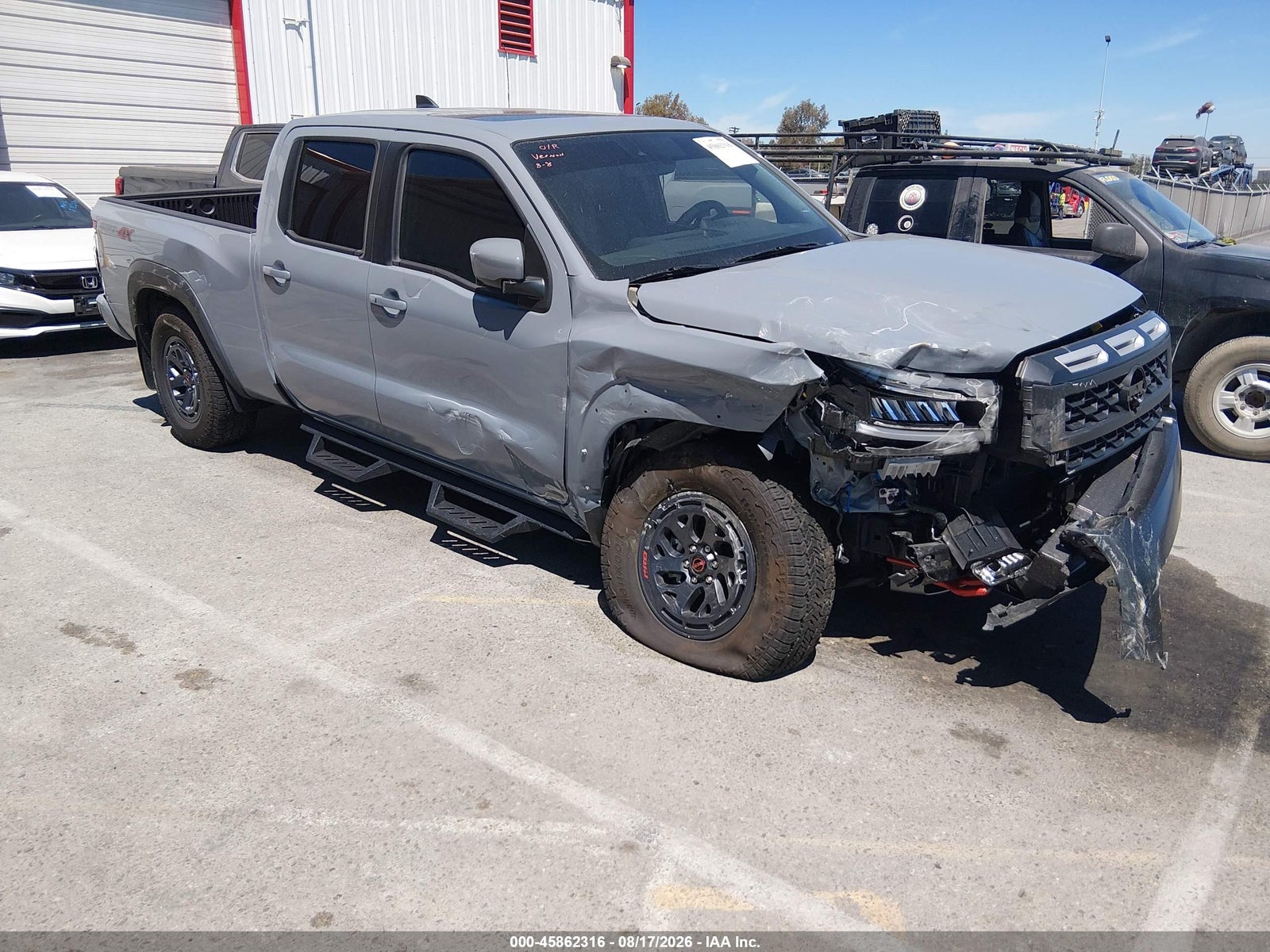2025 NISSAN FRONTIER LONG BED PRO-4X 4X4