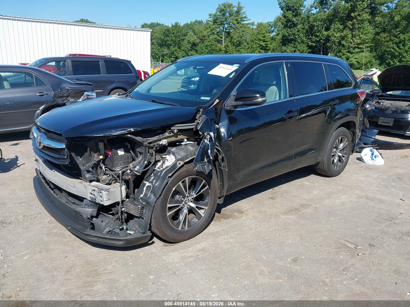 2016 Toyota Highlander, auction photo 2