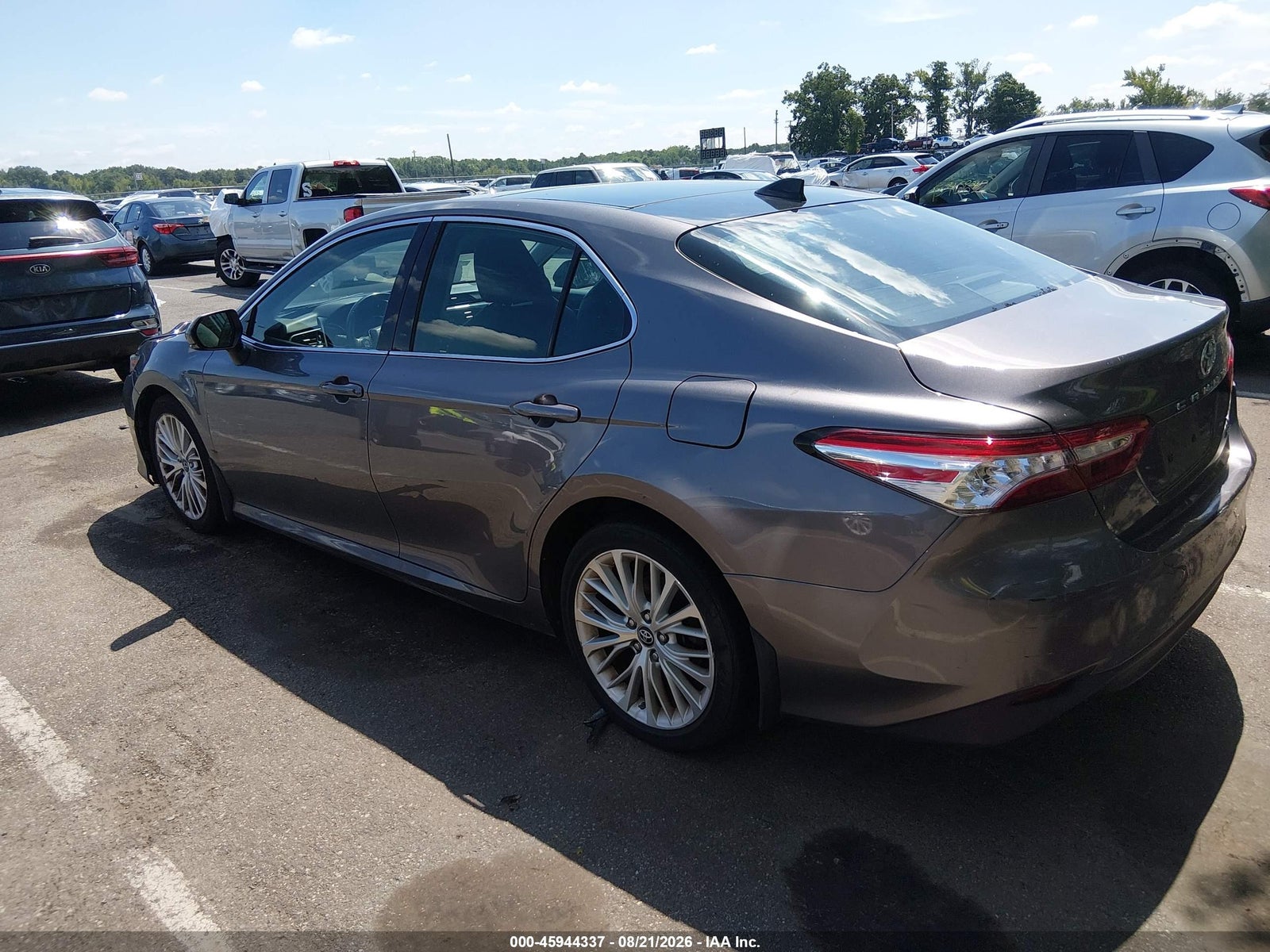 2019 Toyota Camry, auction photo 3