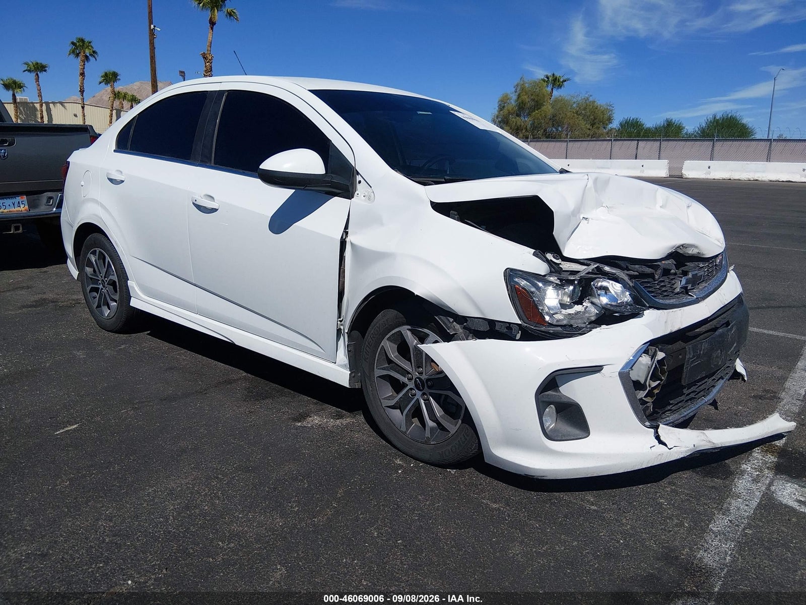 2020 CHEVROLET SONIC FWD LT