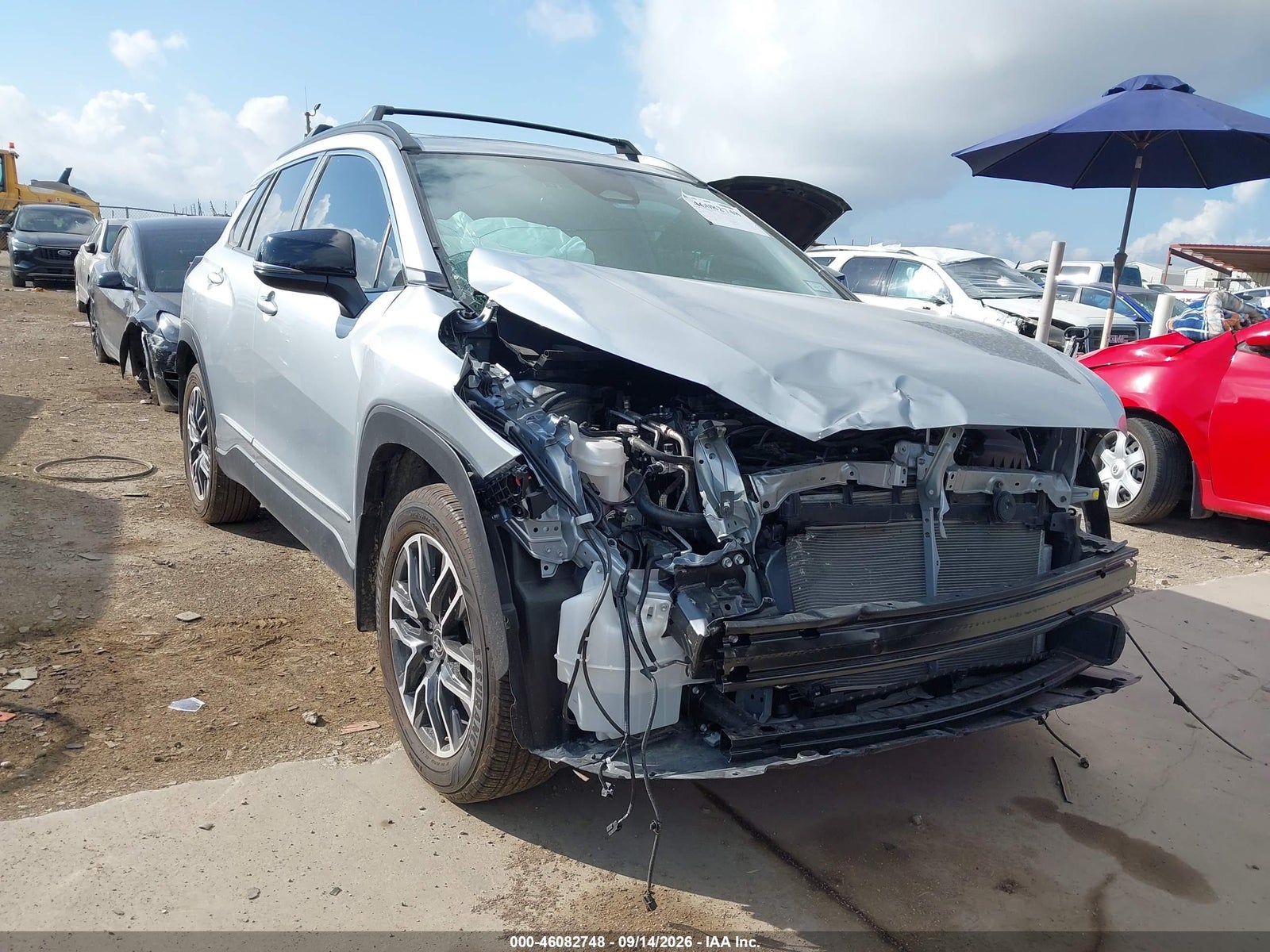 2026 TOYOTA COROLLA CROSS XLE