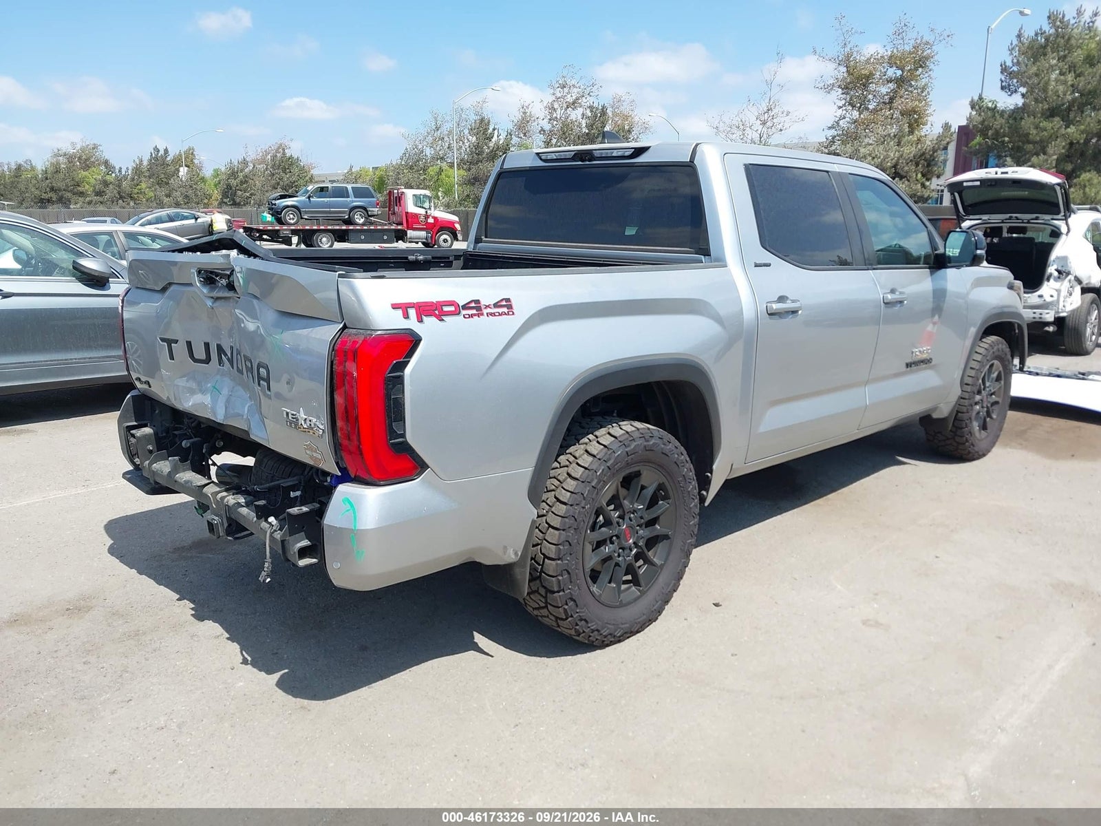 2025 Toyota Tundra 4WD, auction photo 4
