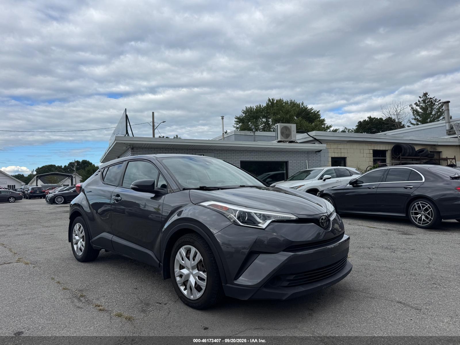 2019 TOYOTA C-HR LE