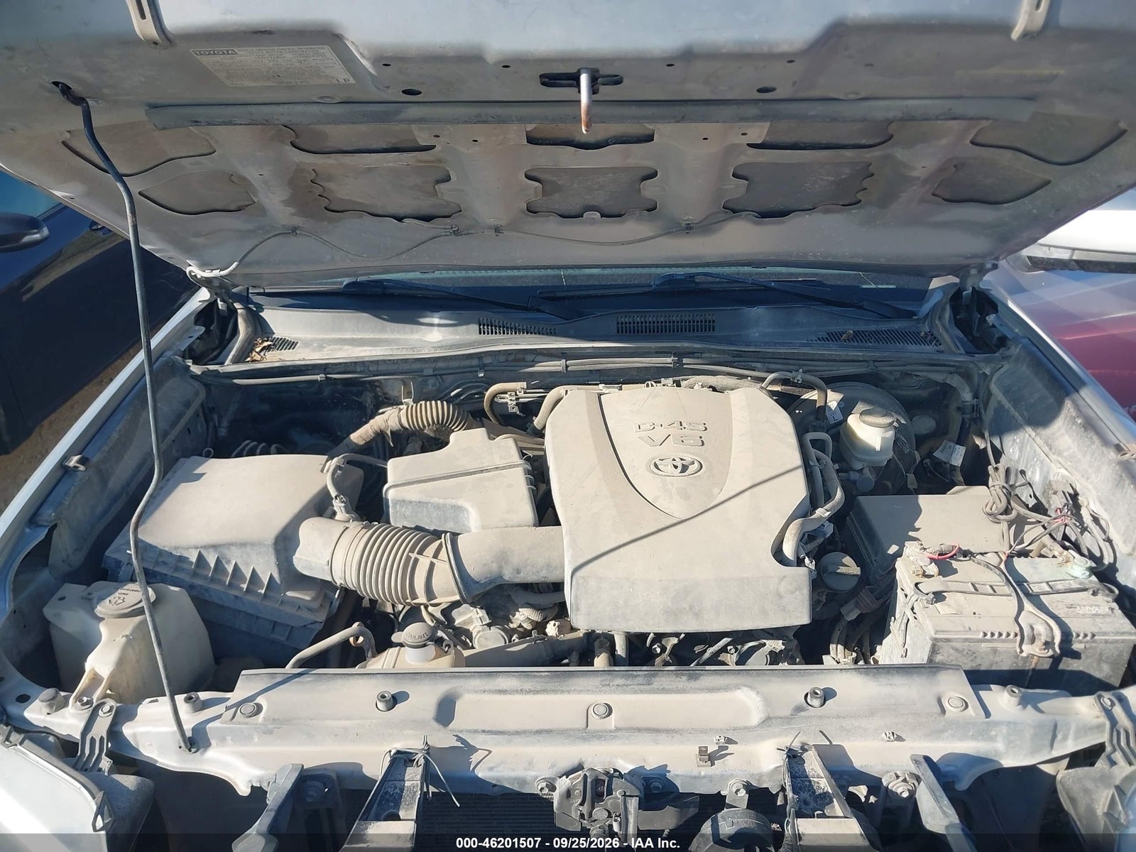 2018 Toyota Tacoma, auction photo 10