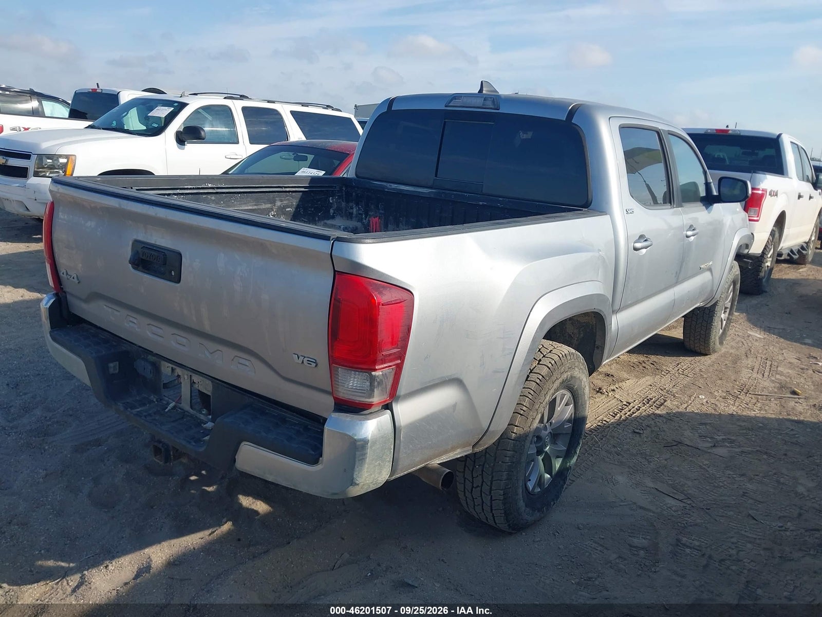 2018 Toyota Tacoma, auction photo 4