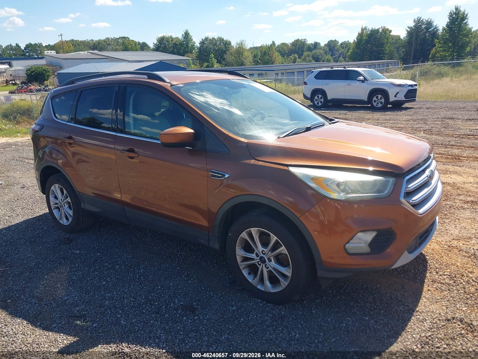 2017 FORD ESCAPE SE