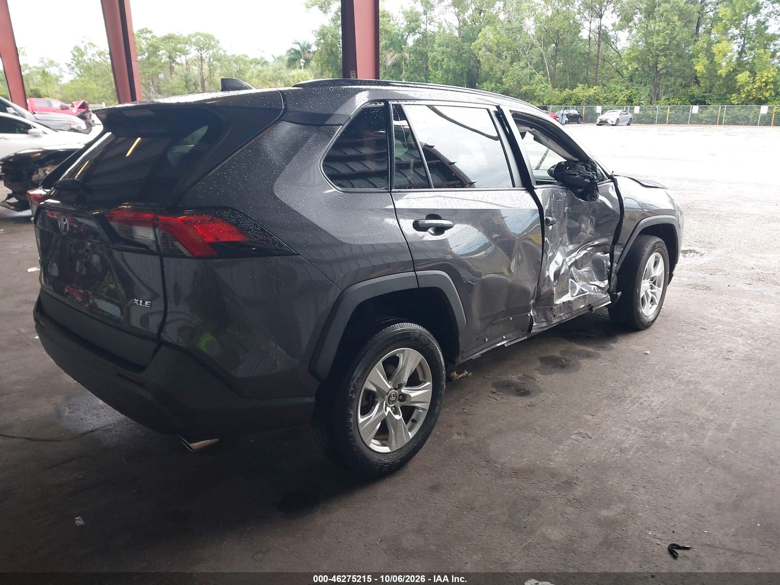 2021 Toyota RAV4, auction photo 4