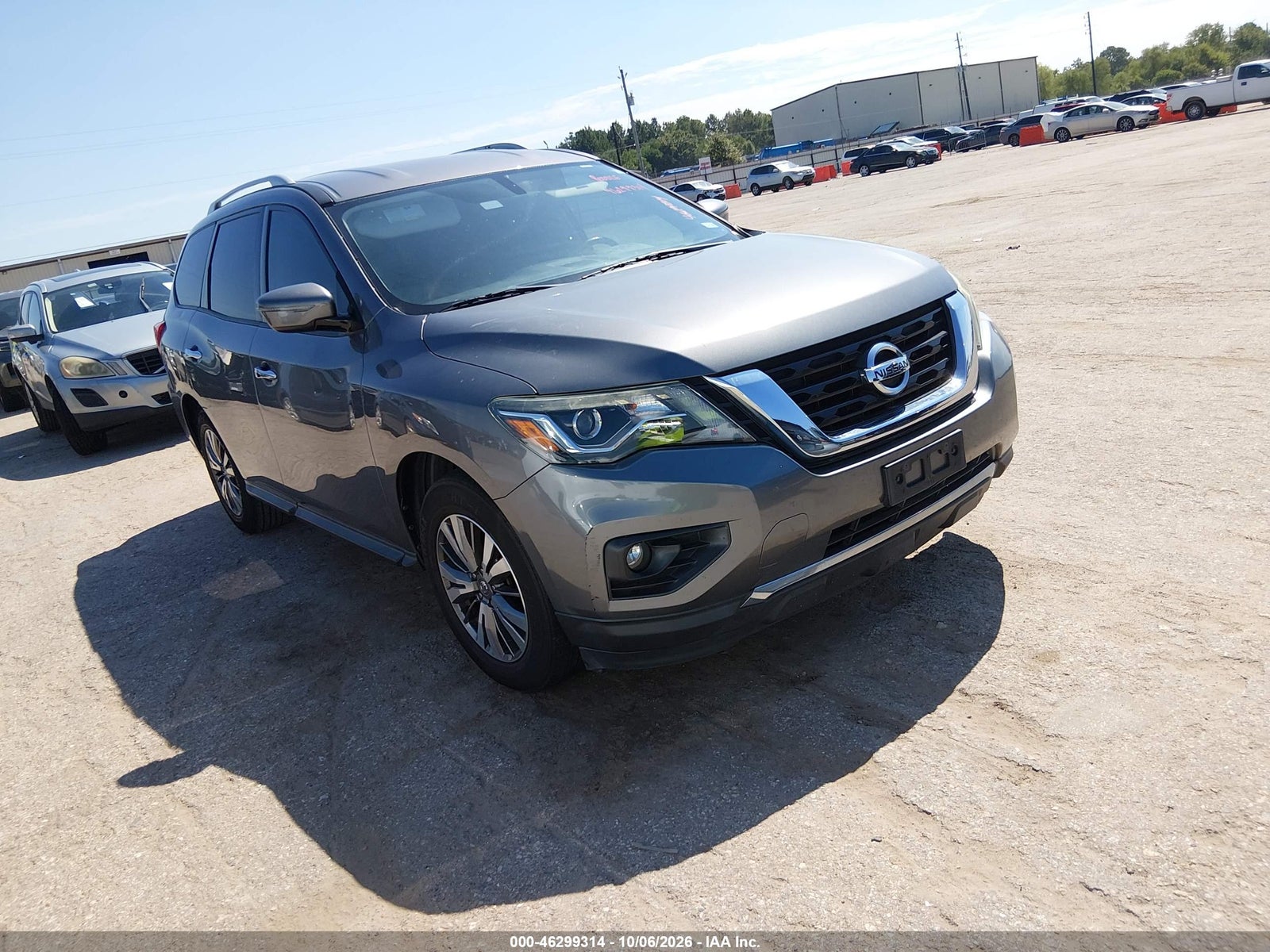 2019 NISSAN PATHFINDER SV