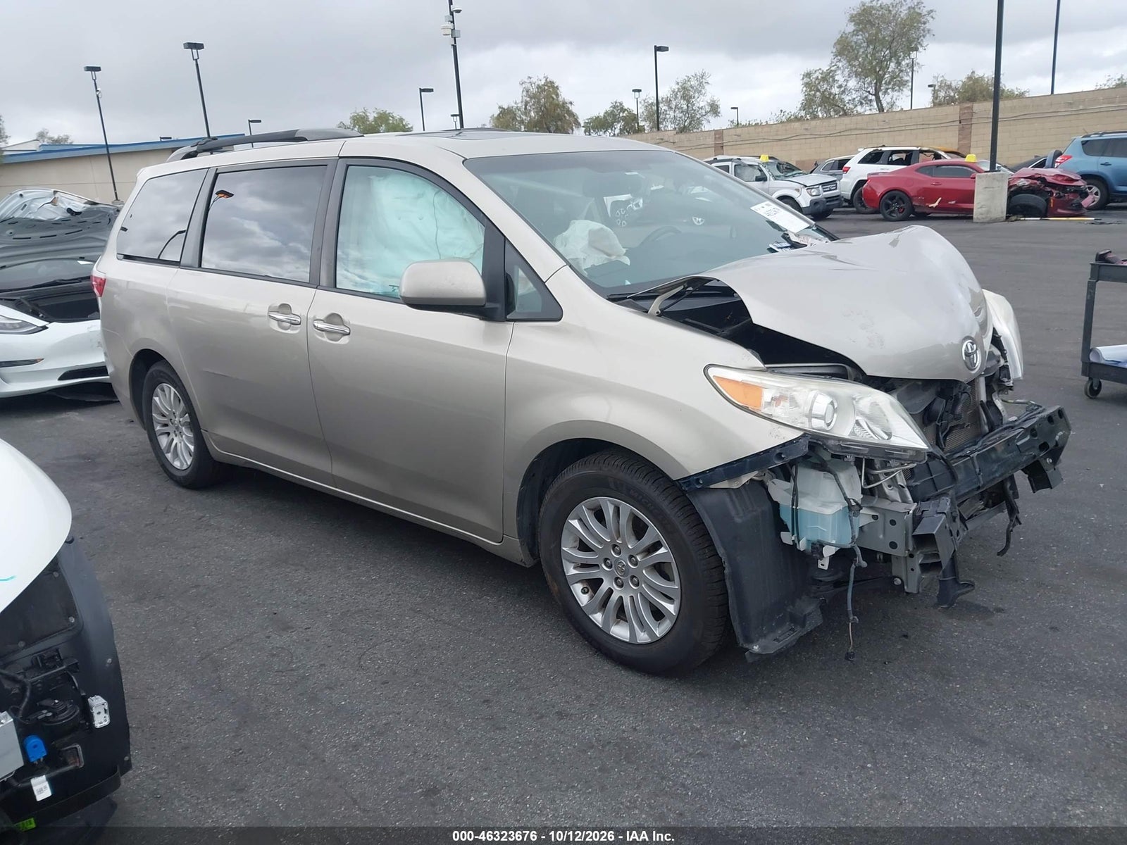 2017 TOYOTA SIENNA XLE 8 PASSENGER