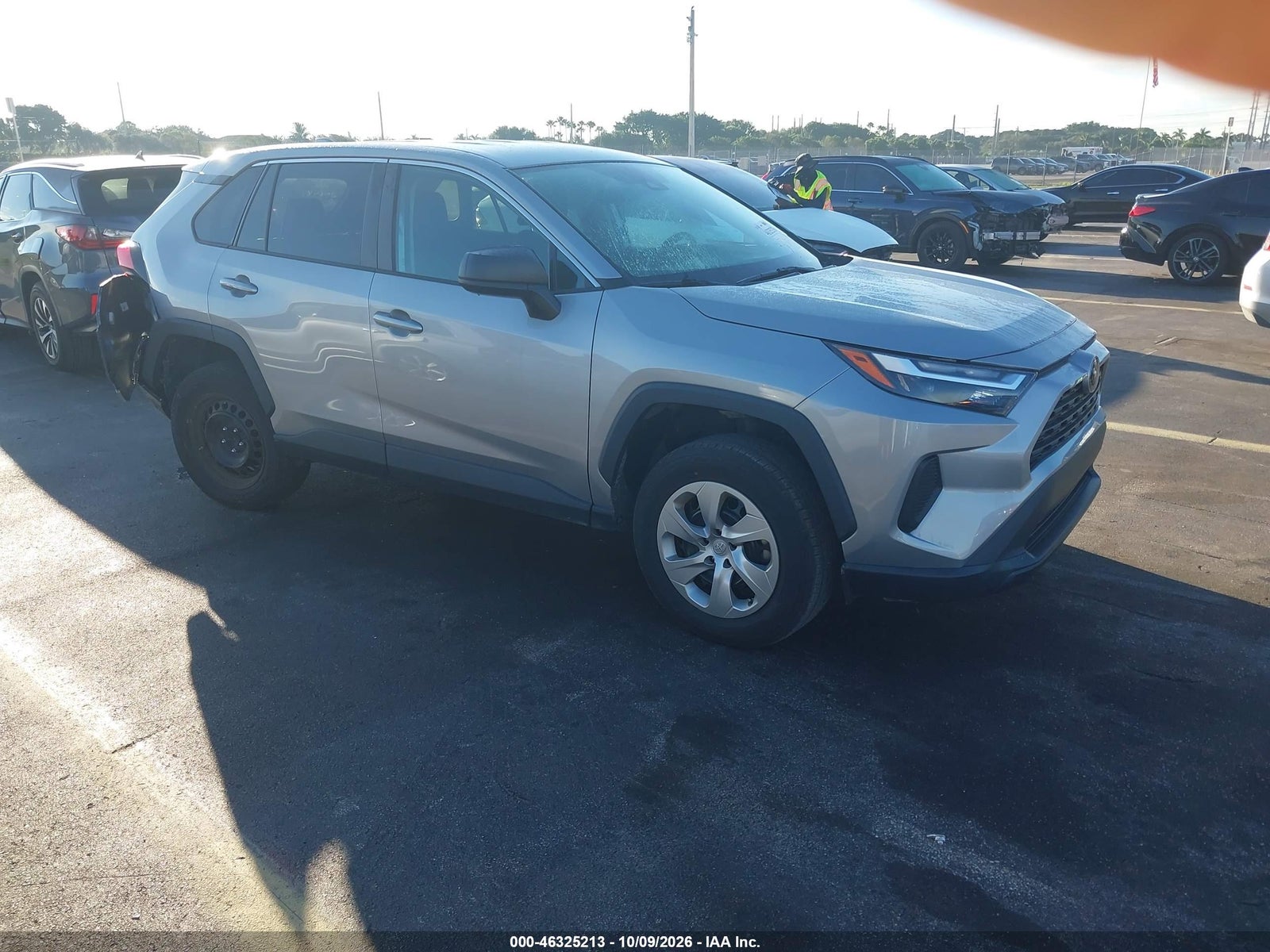 2023 TOYOTA RAV4 LE