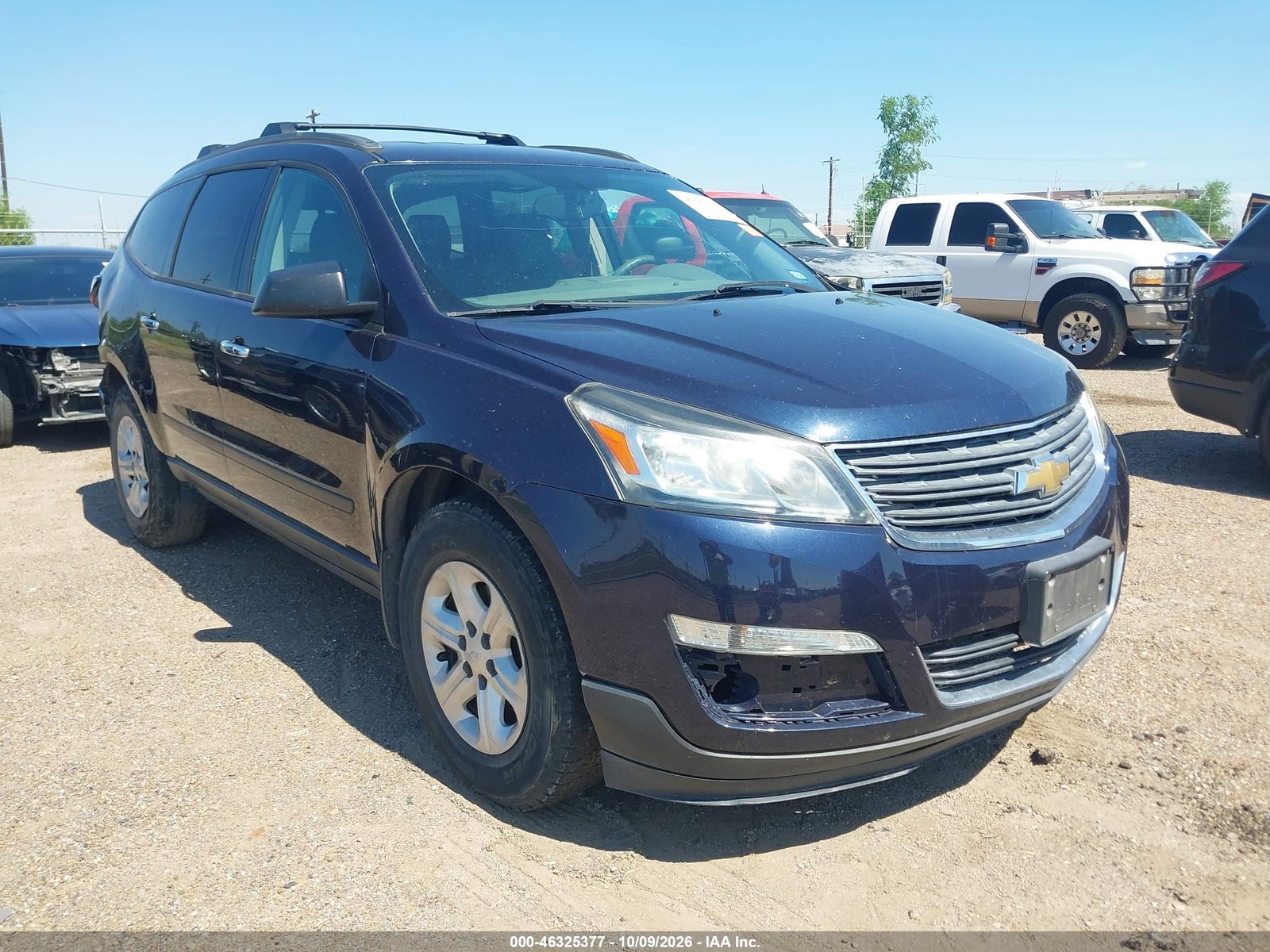 2017 CHEVROLET TRAVERSE LS