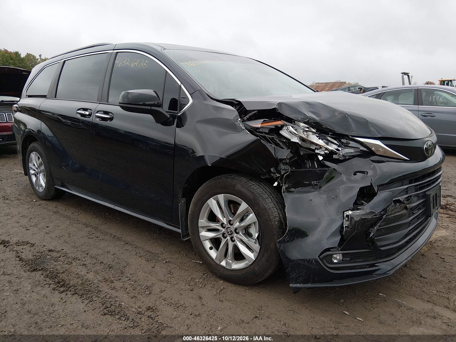 2026 TOYOTA SIENNA XLE