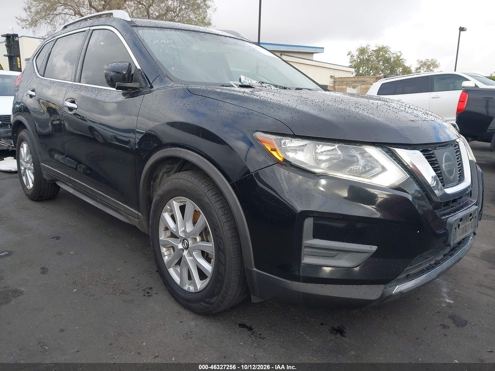 2017 NISSAN ROGUE SV