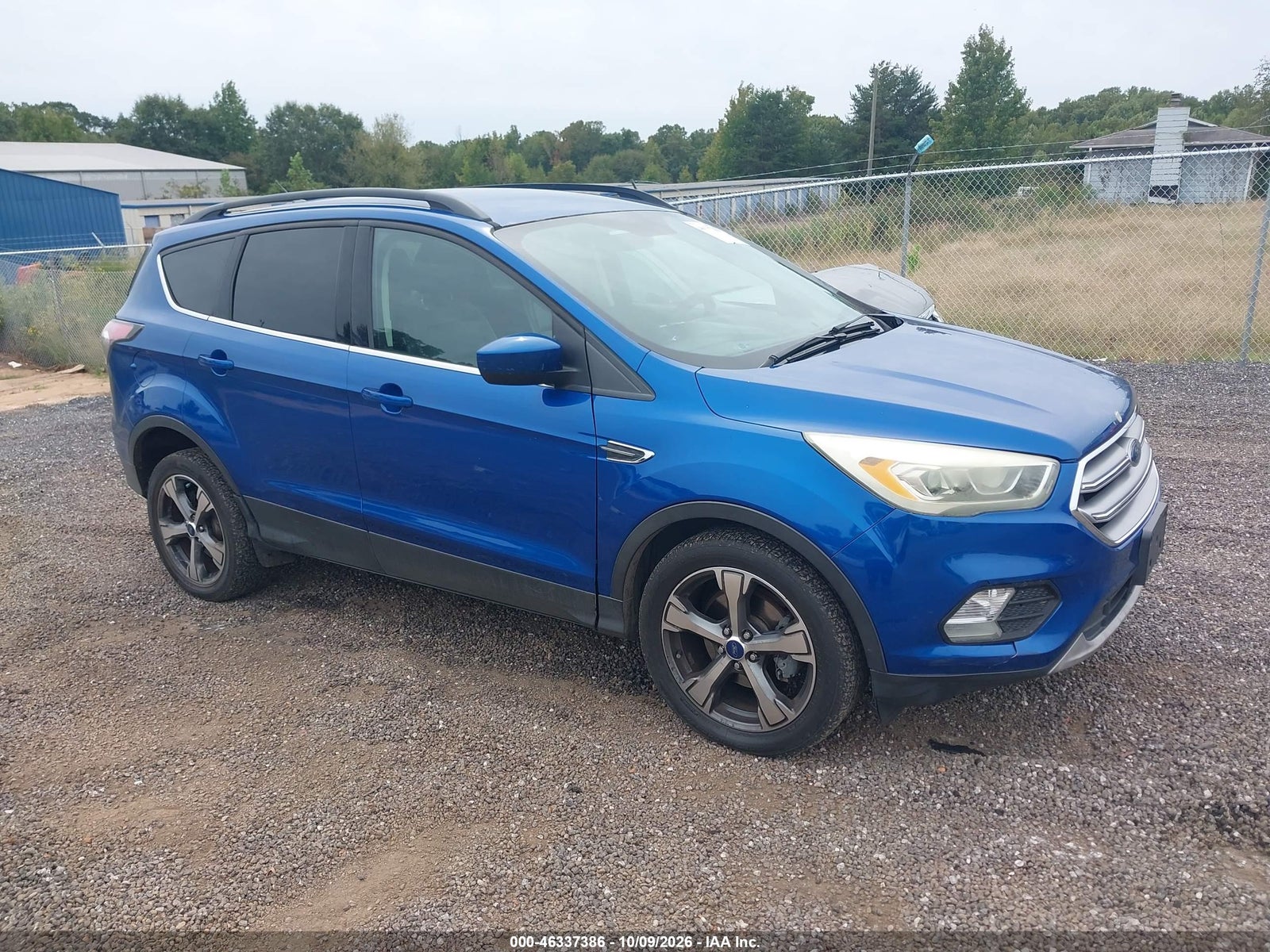2017 FORD ESCAPE SE