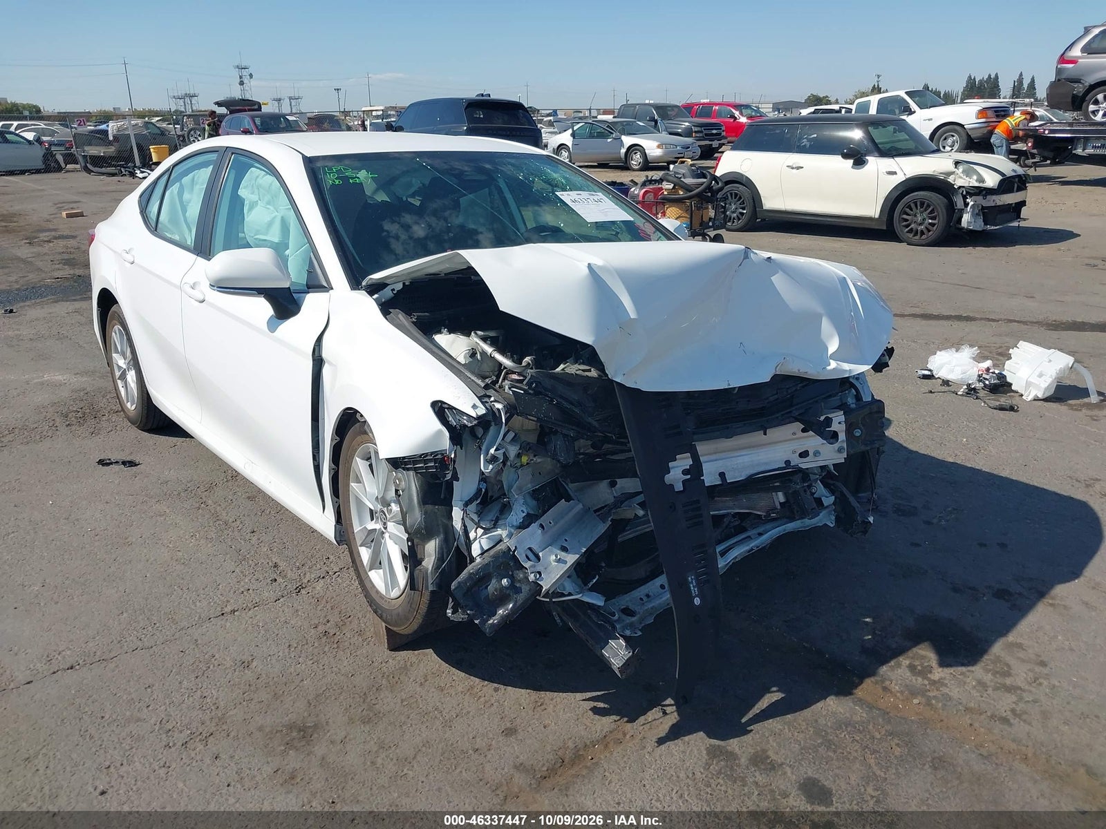 2025 TOYOTA CAMRY LE