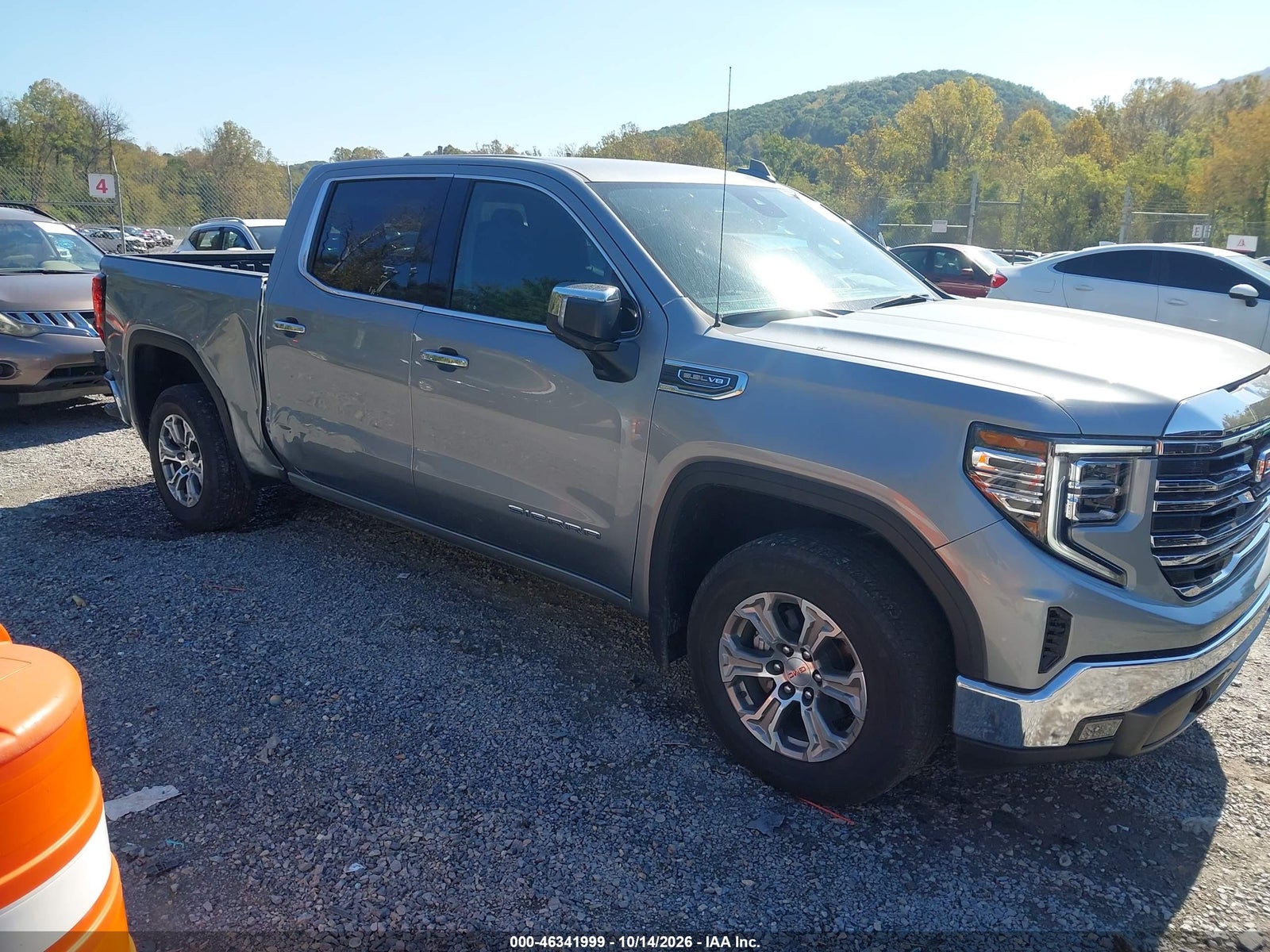 2025 GMC SIERRA 1500 2WD  SHORT BOX SLT