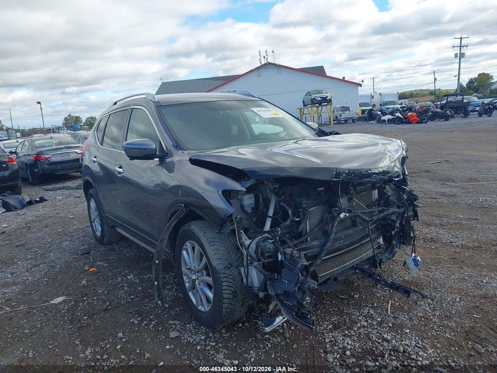 2017 NISSAN ROGUE SV