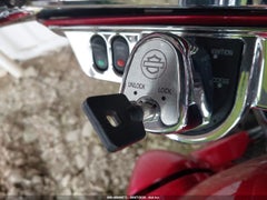 2011 HARLEY-DAVIDSON FLHX