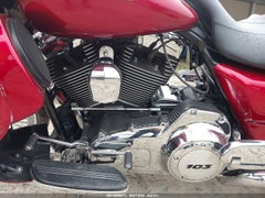 2011 HARLEY-DAVIDSON FLHX