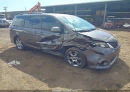 2012 Toyota Sienna