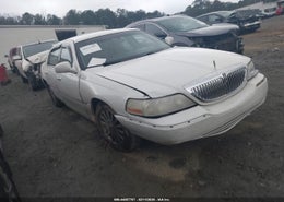 2003 Lincoln Town Car