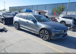 2020 Volvo V60 Cross Country