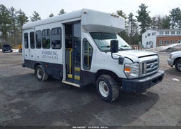2014 Ford E-350 Cutaway