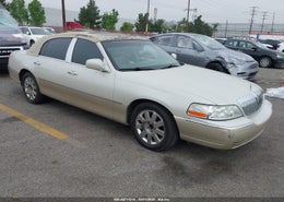 2004 Lincoln Town Car