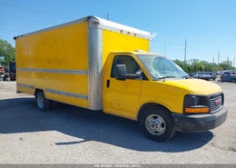 2011 GMC Savana Cutaway