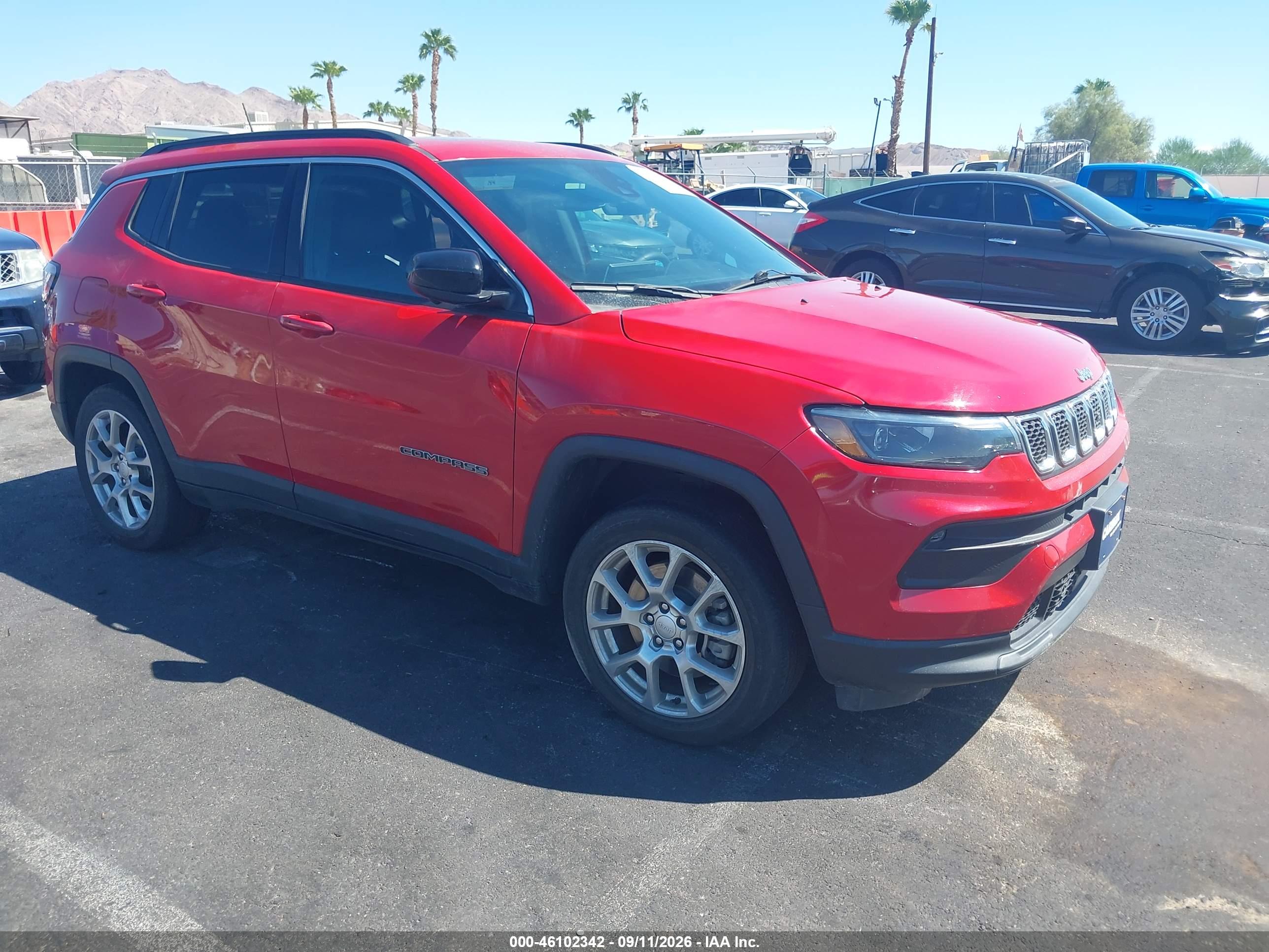 2023 Jeep Compass Latitude LUX FWD