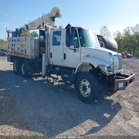 2006 International 7400 Crane Truck