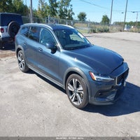 2025 Volvo V60 Cross Country B5 Plus