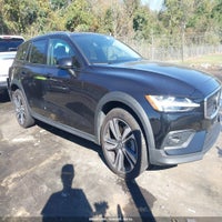 2023 Volvo V60 Cross Country B5 Plus