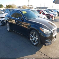 2016 Infiniti Q70 3.7