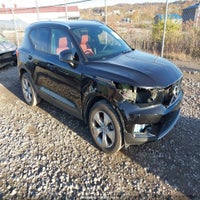 2019 Volvo Xc40 T5 Momentum/T5 R-Design