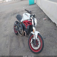 2015 Ducati Monster 821